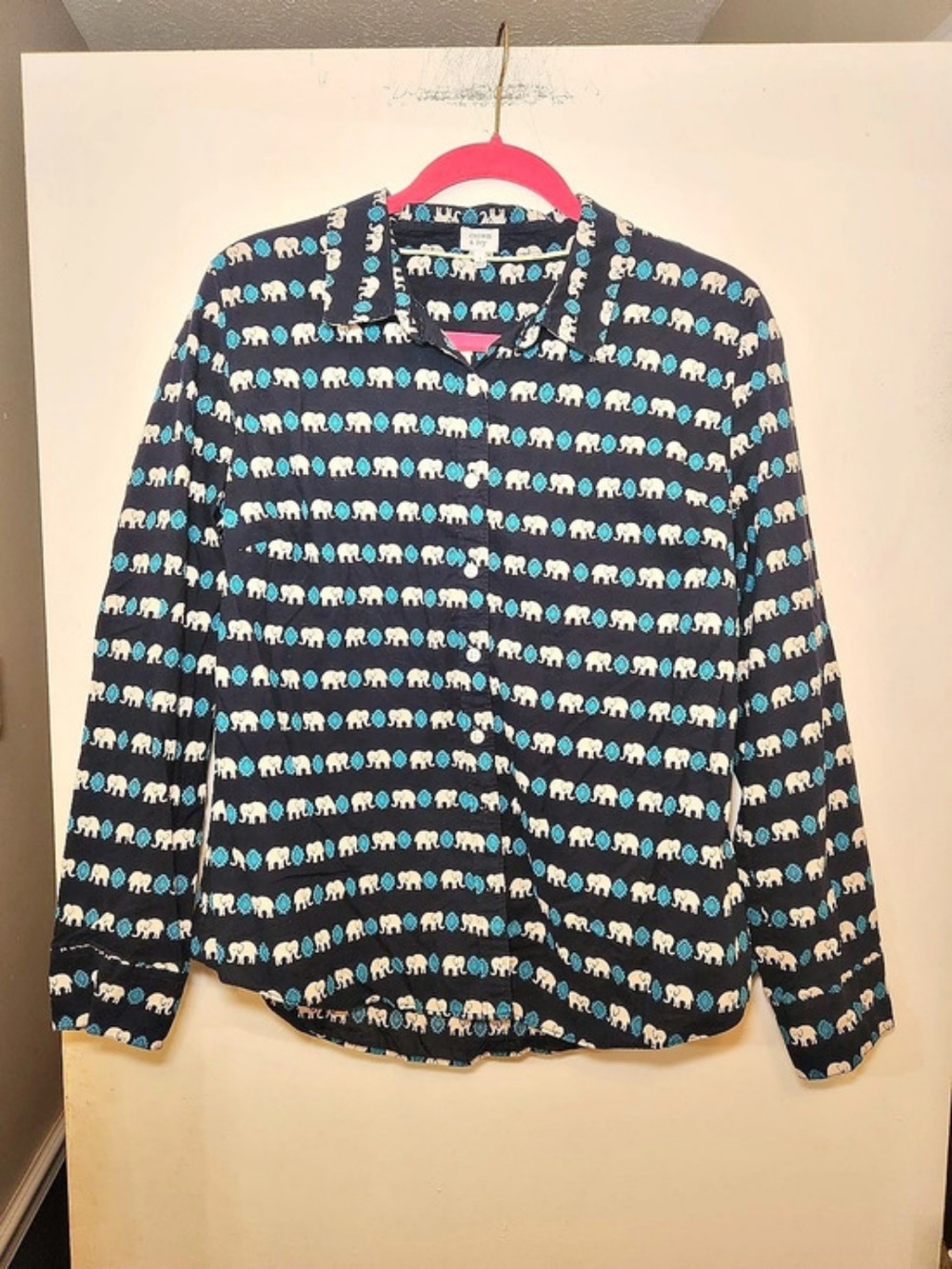 Crown & Ivy Elephant Print Cotton Button Down Size Large